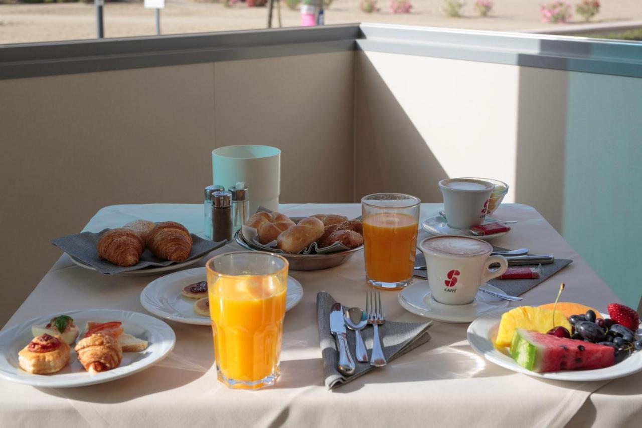 Hotel Monaco Caorle Buitenkant foto