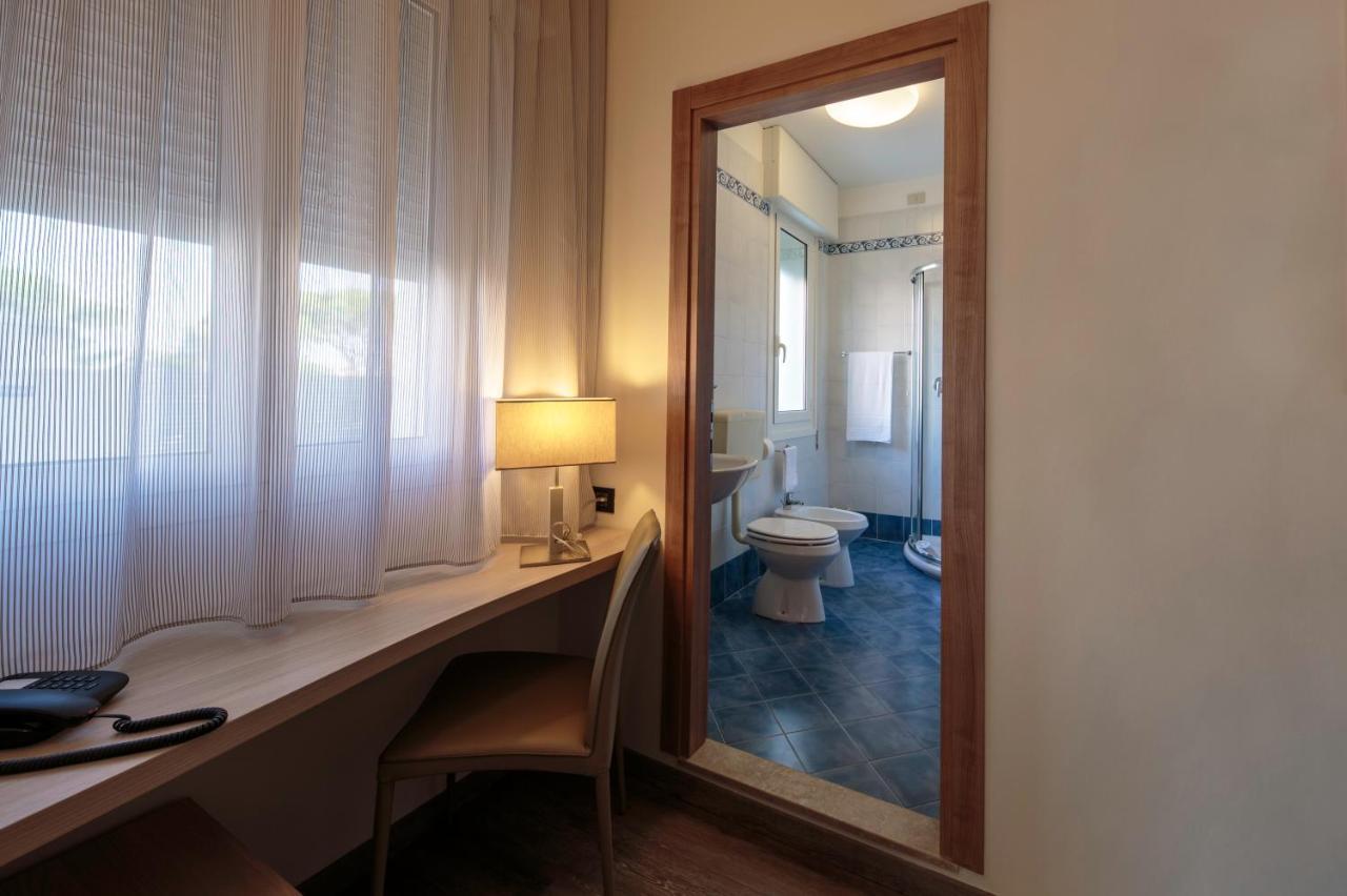 Hotel Monaco Caorle Buitenkant foto