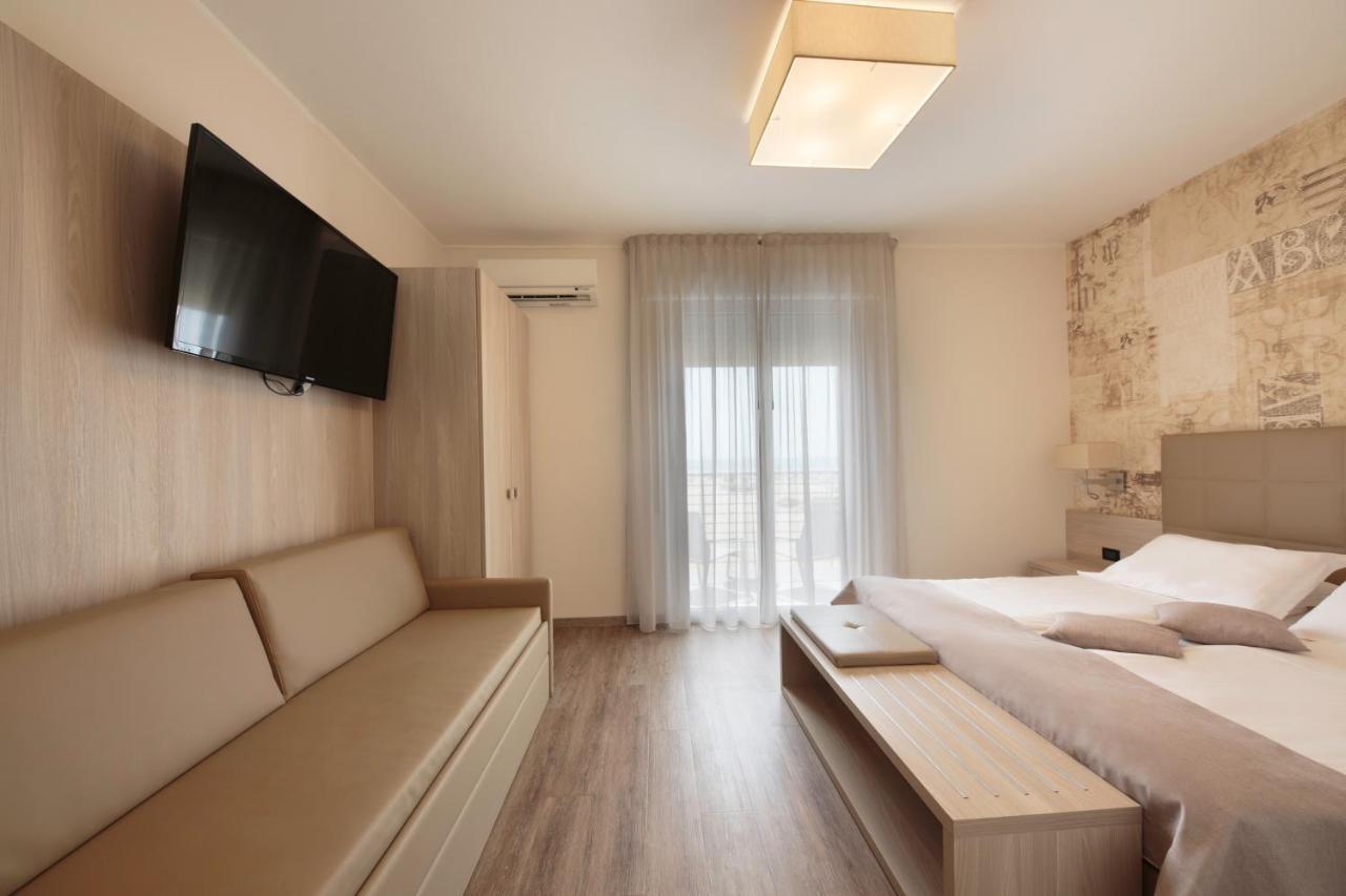 Hotel Monaco Caorle Buitenkant foto