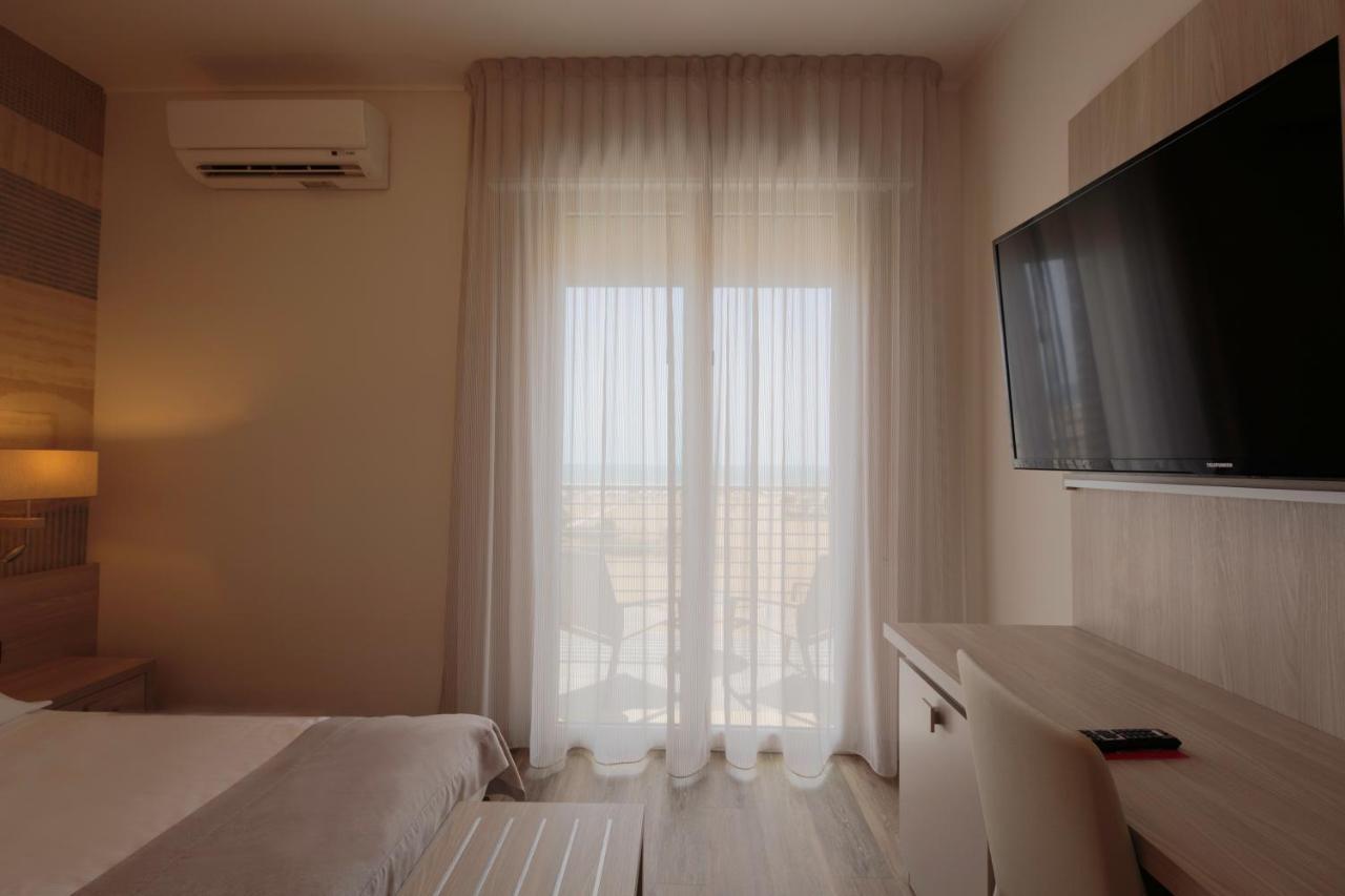 Hotel Monaco Caorle Buitenkant foto
