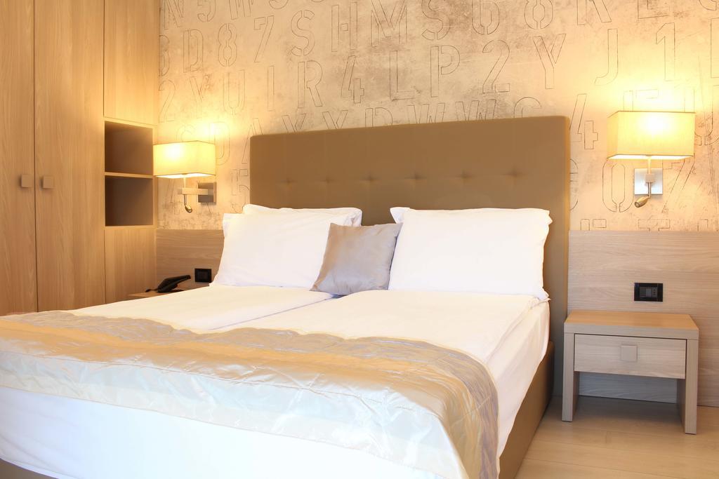 Hotel Monaco Caorle Buitenkant foto